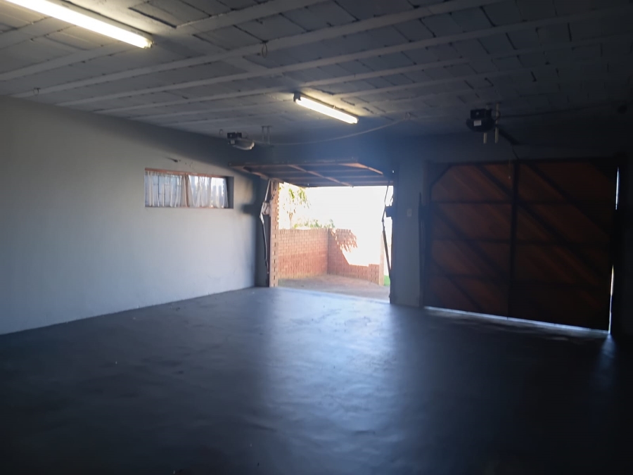 To Let 3 Bedroom Property for Rent in Dana Bay Western Cape